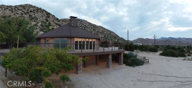 Detail Gallery Image 1 of 19 For 5646 Minna Gombell Ln, Pioneertown,  CA 92268 - 3 Beds | 3 Baths