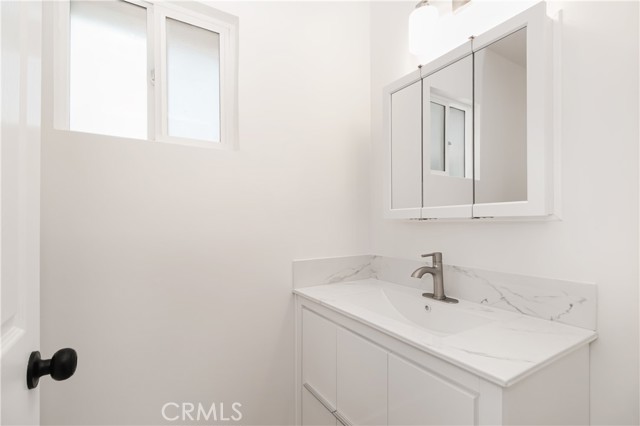 10915 Whitaker Avenue, Granada Hills CA: https://media.crmls.org/medias/a5a3e873-4c0d-474d-b6b7-3b94bad2ff84.jpg