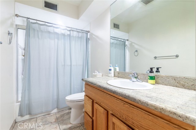 Image 14 of 34 For 10838 Burnet Avenue