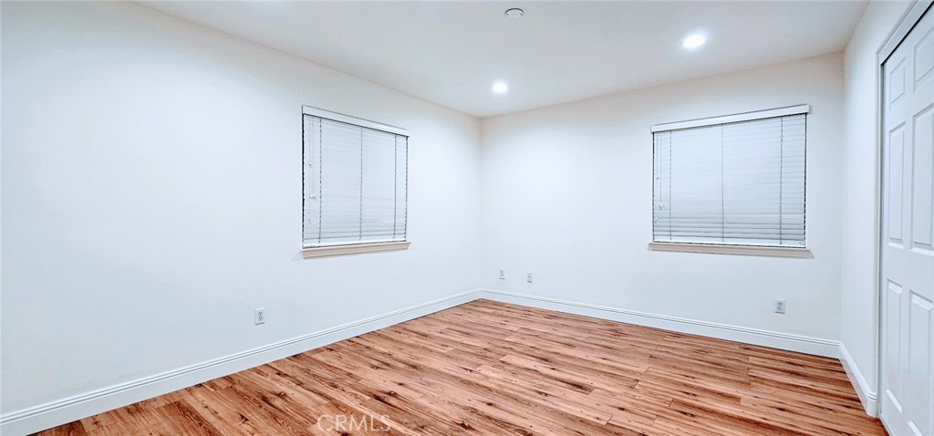 https://media.crmls.org/medias/a5a472e7-0478-45e8-9fae-0eaa8c0a78fd.jpg?preset=X-Large