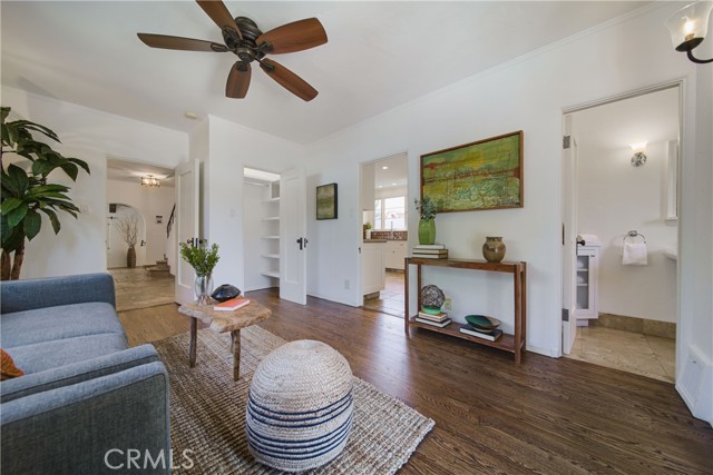 516 E Stocker Street, Glendale CA: https://media.crmls.org/medias/a5a4a1b6-2059-432c-8531-8b25ae6b3d08.jpg