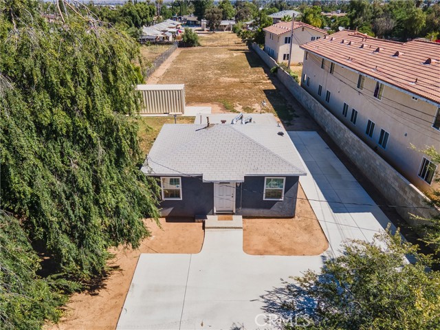 24412 Eucalyptus Avenue, Moreno Valley CA: https://media.crmls.org/medias/a5a4e248-fb74-4db7-a910-6659767f735b.jpg