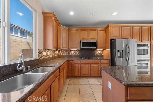 Detail Gallery Image 18 of 55 For 14584 Sleepy Creek Dr, Corona,  CA 92880 - 6 Beds | 3/1 Baths