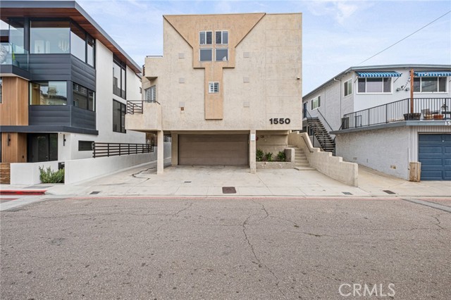 1550 Loma Drive, Hermosa Beach, California 90254, 3 Bedrooms Bedrooms, ,2 BathroomsBathrooms,Residential,For Sale,Loma,SB25035507