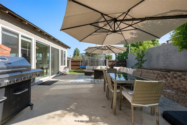 1643 Melody Circle, Corona CA: https://media.crmls.org/medias/a5a621a0-b196-4dbd-af93-ad422f03af63.jpg
