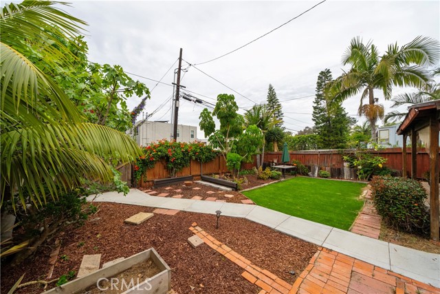 2324 Manchester Avenue, Cardiff by the Sea CA: https://media.crmls.org/medias/a5a67bc6-5665-4360-a887-ae5c3a0ddc47.jpg