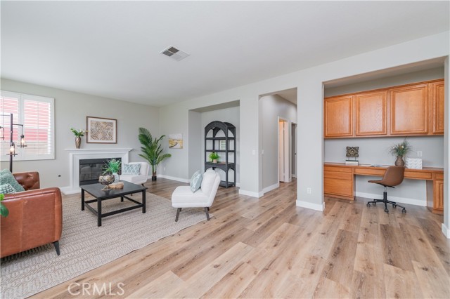 Detail Gallery Image 9 of 38 For 14236 Pointer Loop, Corona,  CA 92880 - 5 Beds | 4 Baths