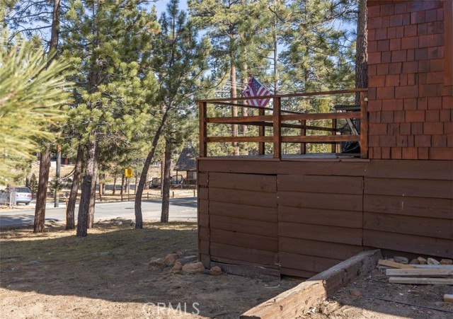 39961 Lakeview Drive, Big Bear Lake CA: https://media.crmls.org/medias/a5a73367-41aa-43da-b723-b842cf2cbba1.jpg