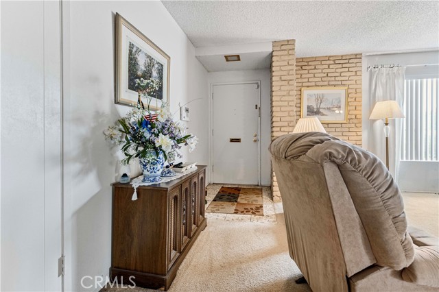 7340 Corsican Drive, Huntington Beach CA: https://media.crmls.org/medias/a5a84fa7-9d43-4583-98bc-7baede68db5a.jpg