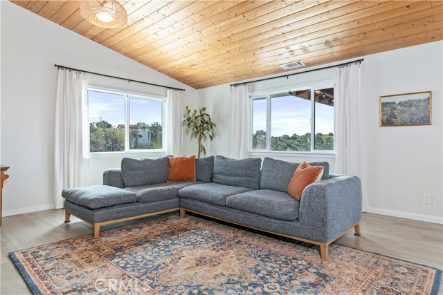 Detail Gallery Image 19 of 66 For 5530 El Pharo, Paso Robles,  CA 93446 - 5 Beds | 2/1 Baths