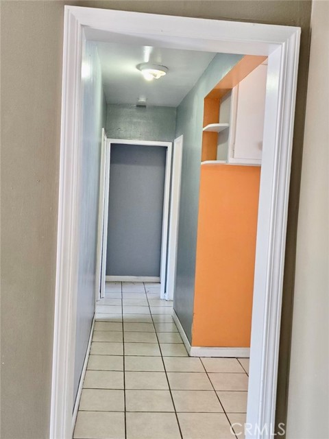 722 N Philadelphia Street, Anaheim CA: https://media.crmls.org/medias/a5a875f2-6ef5-4f48-9225-116ee2a94c22.jpg
