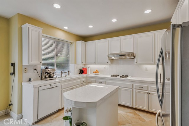11771 Coorsgold Lane, Porter Ranch CA: https://media.crmls.org/medias/a5a8bd45-6377-4eba-b35a-087cf28e5c69.jpg