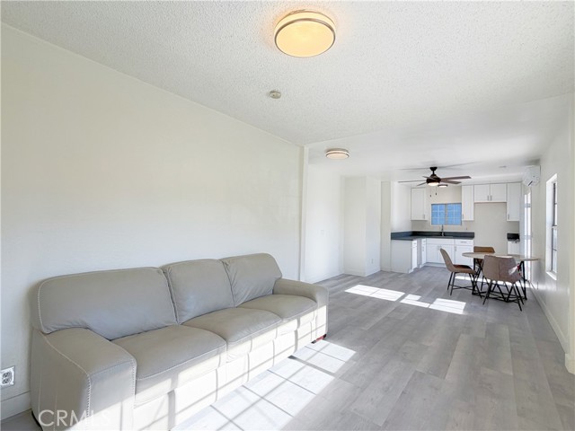 Detail Gallery Image 7 of 24 For 285 Parke St, Pasadena,  CA 91101 - 3 Beds | 2 Baths