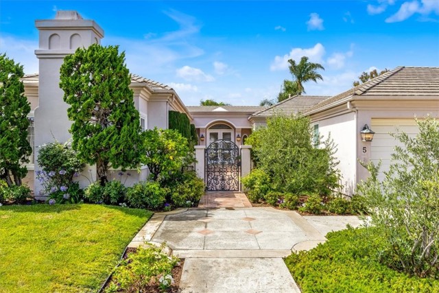 5 Marbella, Dana Point CA: https://media.crmls.org/medias/a5a97f22-349a-4ab7-964f-9a018a48ca16.jpg