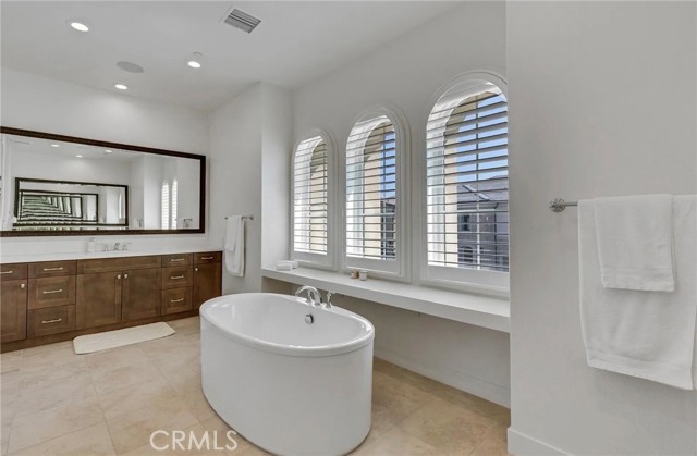 Detail Gallery Image 19 of 36 For 52 Eider Run, Irvine,  CA 91618 - 5 Beds | 5/1 Baths