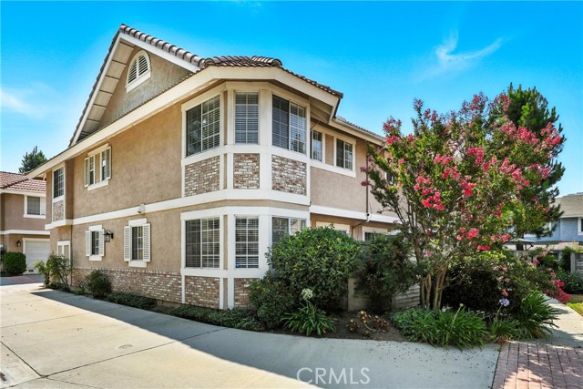 Detail Gallery Image 2 of 40 For 1204 N Sunflower Ave a,  Covina,  CA 91724 - 3 Beds | 2/1 Baths