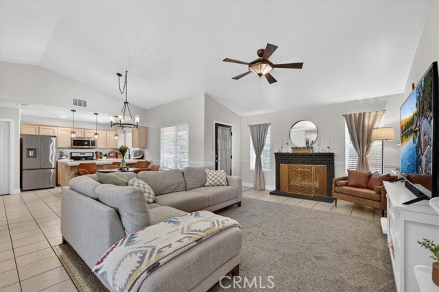 Detail Gallery Image 11 of 35 For 4752 W Mesa, Fresno,  CA 93722 - 3 Beds | 2 Baths