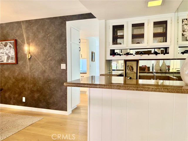 18731 Hatteras Street, Tarzana CA: https://media.crmls.org/medias/a5ac13a0-1952-4073-82c0-516c27bf9928.jpg