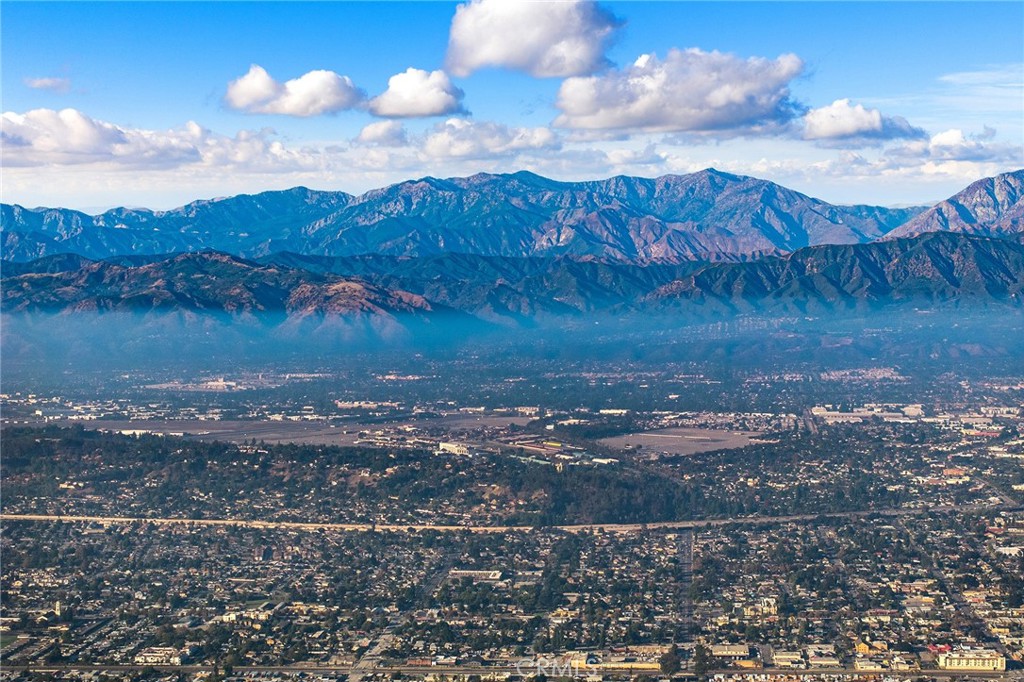 https://media.crmls.org/medias/a5ac2679-db41-420f-8193-900b15054866.jpg?preset=X-Large