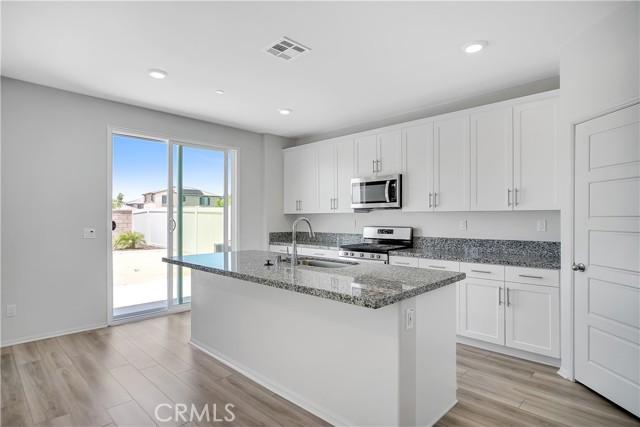 32939 Fleets Road, Menifee CA: https://media.crmls.org/medias/a5ac63e9-c69f-4721-8589-f3d27110ab00.jpg