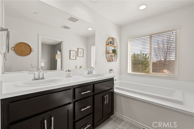 Detail Gallery Image 20 of 38 For 43838 Madison Ct, Lancaster,  CA 93536 - 4 Beds | 2 Baths