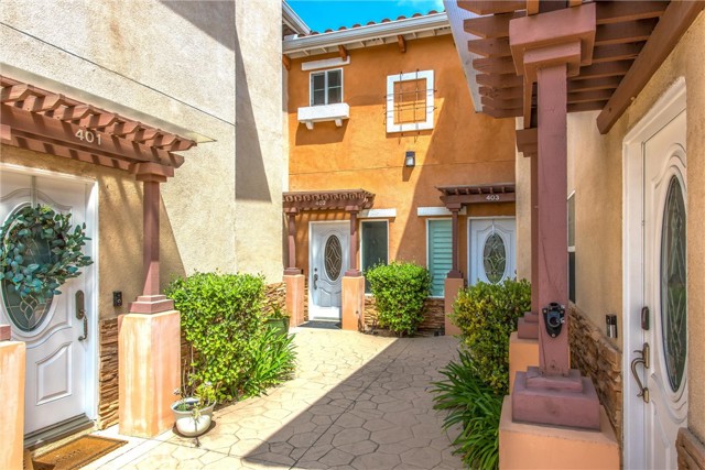 Detail Gallery Image 3 of 36 For 1200 E Highland Ave #402,  Redlands,  CA 92374 - 2 Beds | 2/1 Baths