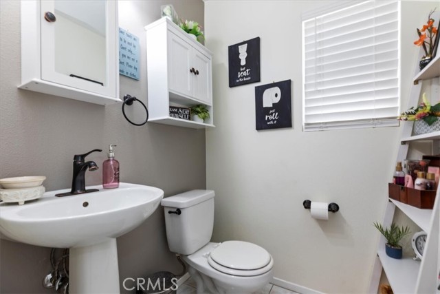 851 Blossomcreek Lane, Corona CA: https://media.crmls.org/medias/a5ad30d9-95e7-4d82-9707-49f5eb5e755e.jpg