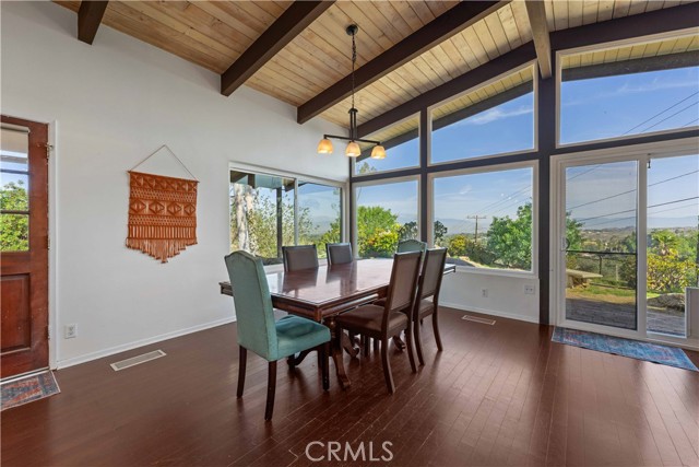 Detail Gallery Image 5 of 27 For 15720 Golden Star Ave, Riverside,  CA 92506 - 4 Beds | 3 Baths