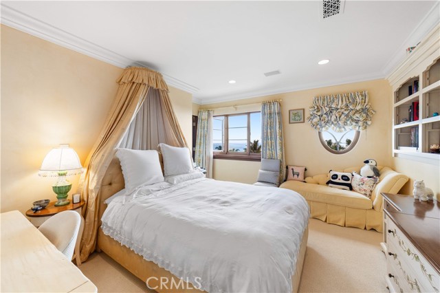 64 Laurel Drive, Rancho Palos Verdes CA: https://media.crmls.org/medias/a5ad4f5f-4d17-481b-b93a-b9431208ea75.jpg