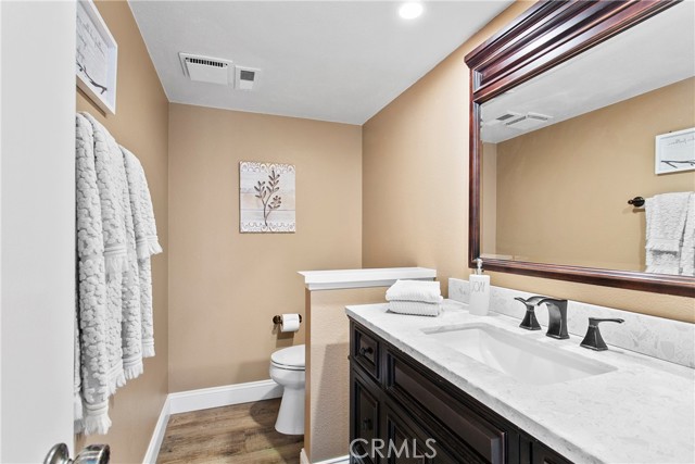 Detail Gallery Image 15 of 33 For 5 Robin Hill Ln, Laguna Hills,  CA 92653 - 3 Beds | 2/1 Baths