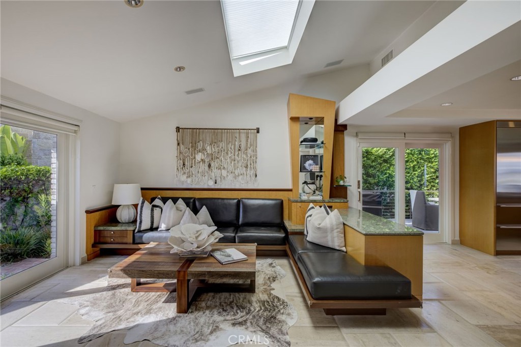 186 Shorecliff Road