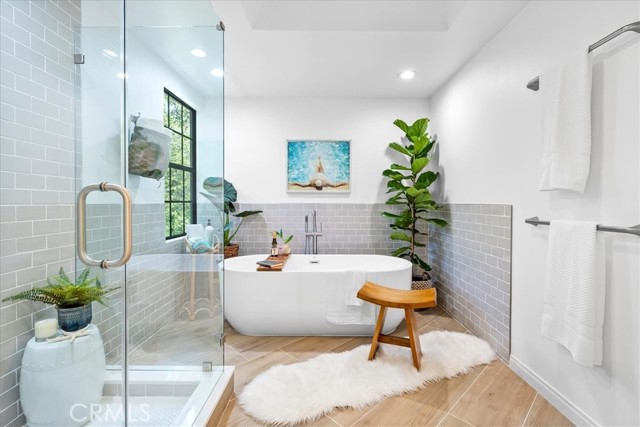 2209 Valley Drive, Manhattan Beach, California 90266, 4 Bedrooms Bedrooms, ,2 BathroomsBathrooms,Residential,Sold,Valley,SB22159548