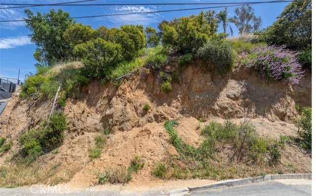 Detail Gallery Image 11 of 12 For 2152 Groveland Dr, Los Angeles,  CA 90046 - – Beds | – Baths
