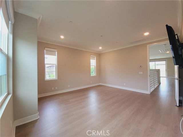 66 Swift, Irvine CA: https://media.crmls.org/medias/a5afae4d-a8d8-467f-9a29-433f81bc3ae6.jpg
