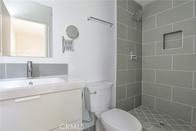 Detail Gallery Image 15 of 20 For 11921 Goshen Ave #4,  Los Angeles,  CA 90049 - 2 Beds | 2 Baths