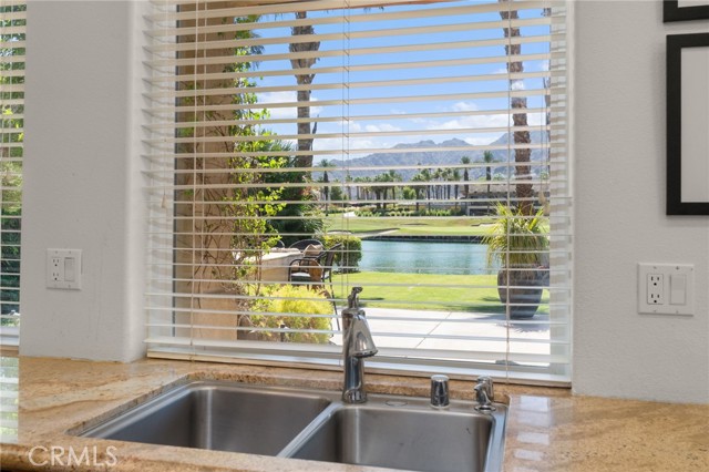 56102 Baltusrol, La Quinta CA: https://media.crmls.org/medias/a5b0eb29-39aa-4561-ba1e-af7f8ab371a6.jpg