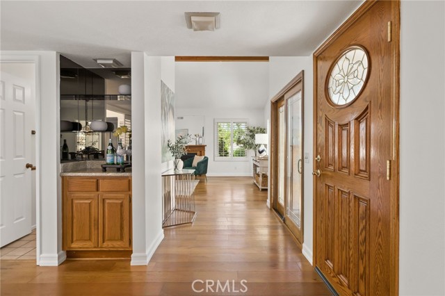 Detail Gallery Image 4 of 62 For 860 Calle Del Sol, Upland,  CA 91784 - 3 Beds | 3 Baths