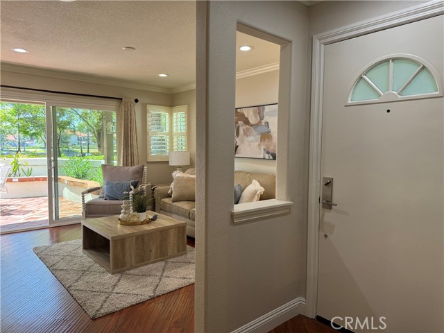 1 Brisa Del Lago, Rancho Santa Margarita CA: https://media.crmls.org/medias/a5b1f5ec-3352-47d7-87e9-3280d9e97ef0.jpg