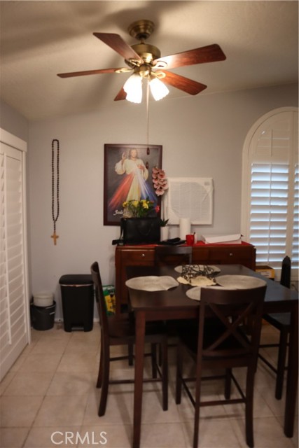 Detail Gallery Image 7 of 25 For 12422 Highgate Ave, Victorville,  CA 92395 - 2 Beds | 2 Baths