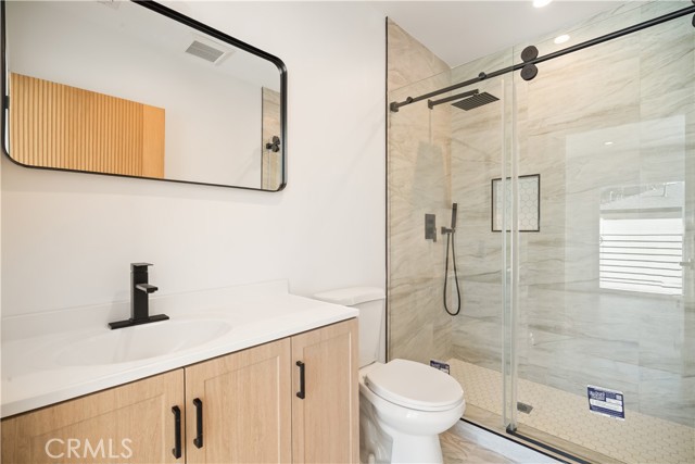 Detail Gallery Image 20 of 75 For 6935 Jellico Ave, Lake Balboa,  CA 91406 - 8 Beds | 8 Baths