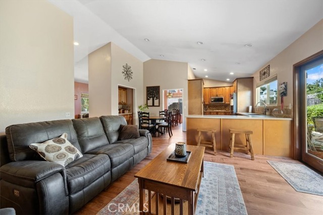 Detail Gallery Image 21 of 45 For 1036 Armstrong St, Lompoc,  CA 93436 - 5 Beds | 2 Baths