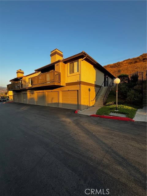 Detail Gallery Image 1 of 21 For 1265 Kendall Dr, San Bernardino,  CA 92407 - 2 Beds | 2 Baths