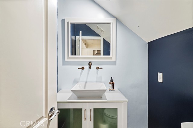 Detail Gallery Image 10 of 24 For 504 Marguerite Ave, Corona Del Mar,  CA 92625 - 3 Beds | 2/1 Baths