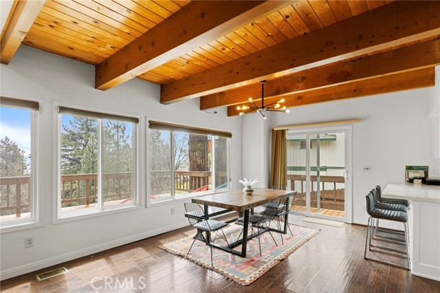 Detail Gallery Image 3 of 39 For 1803 Nob Hill Dr, Running Springs,  CA 92382 - 3 Beds | 2 Baths