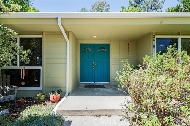 24101 Philiprimm Street, Woodland Hills CA: https://media.crmls.org/medias/a5b696f8-f7dc-4265-bbf1-8acb00d5bb17.jpg