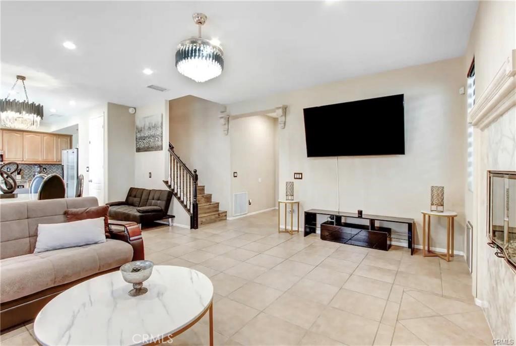 MLS #SR25060313 image #3