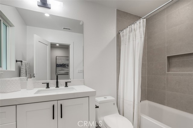 Detail Gallery Image 19 of 31 For 16791 Glenhaven Ln, Huntington Beach,  CA 92647 - 4 Beds | 2 Baths