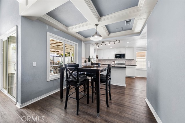 Detail Gallery Image 4 of 26 For 27097 Quail Creek Ct, Temecula,  CA 92591 - 4 Beds | 2/1 Baths