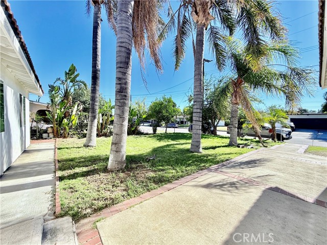 Detail Gallery Image 2 of 22 For 17232 Ceres, Fontana,  CA 92335 - 4 Beds | 2 Baths