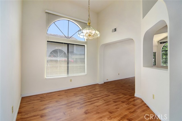 8022 Valley Flores Drive photo 7
